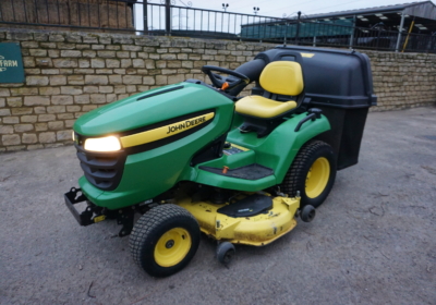 John Deere X540 ride on mower